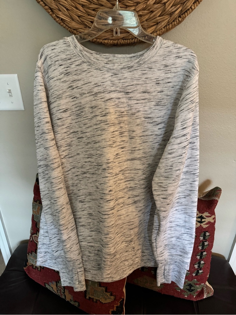 Women’s Heathered Crewneck Sweater - Light Gray